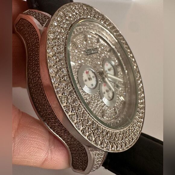 Don&Co Bold & Brilliant - Men’s Oversized Diamond Watch with Leather Strap - Picture 6 of 17